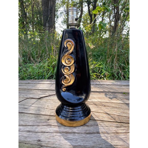 Vintage MCM Black & Gold Ceramic Table Lamp - Picture 11 of 16